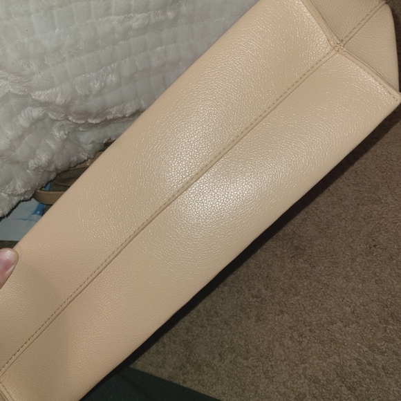 DKNY Tote - Picture 3 of 7